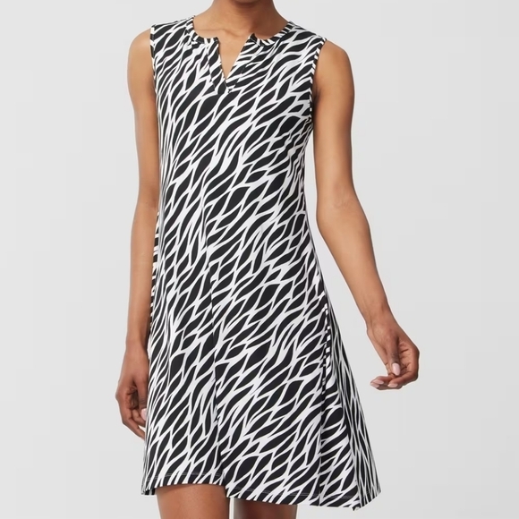 Chico's Black White Abstract Ronni Split Neck Knee Length Dress Stretchy Party - Picture 2 of 8